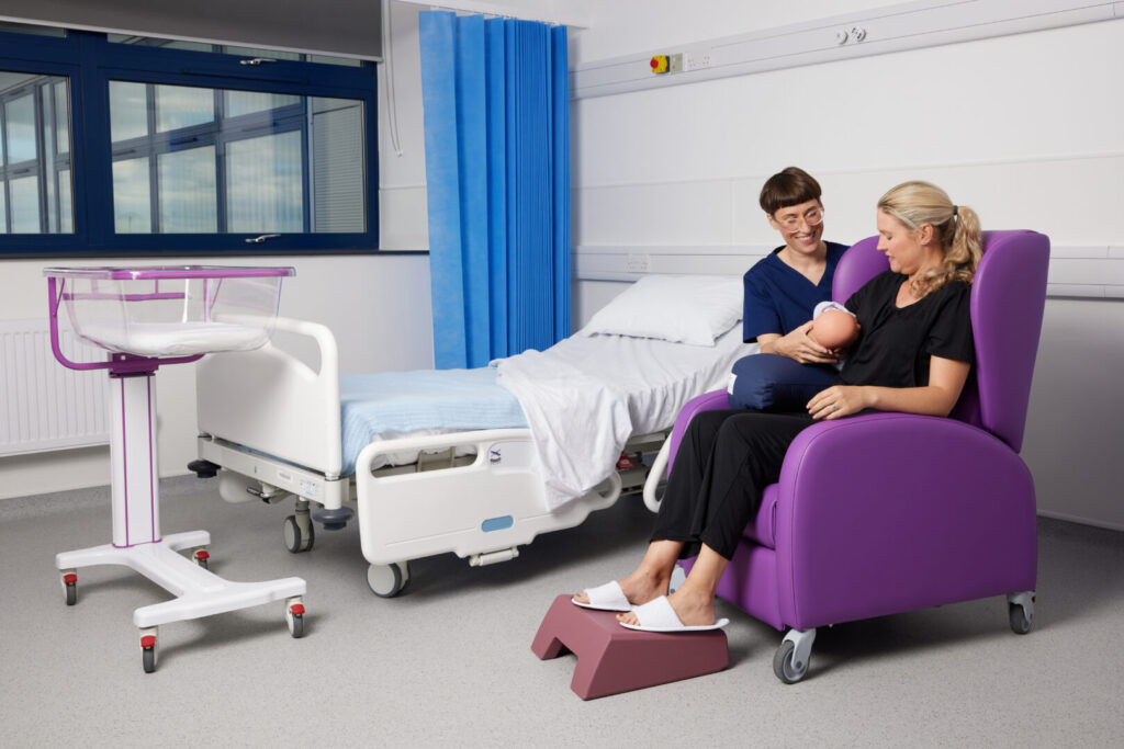 https://coffeyhealthcare.ie/wp-content/uploads/2023/02/Croyde_Medical_Maternity_Recliner_1372-1619x1080-1-1024x683.jpg